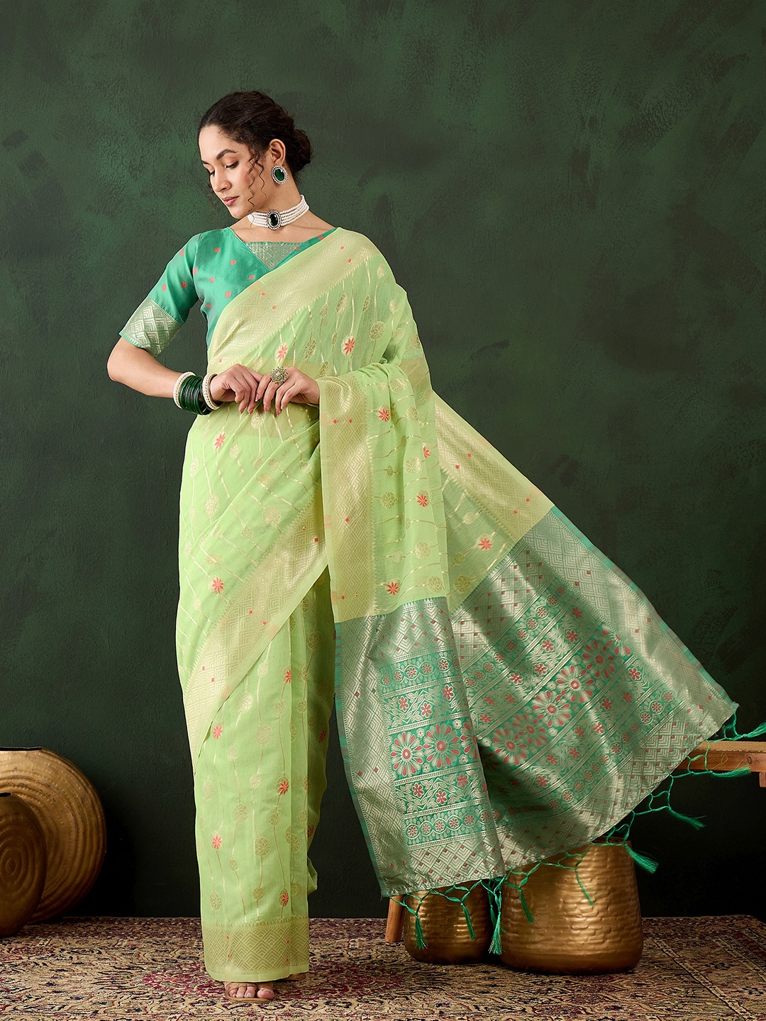 

MANVAA Woven Design Zari Designer Banarasi Saree, Green