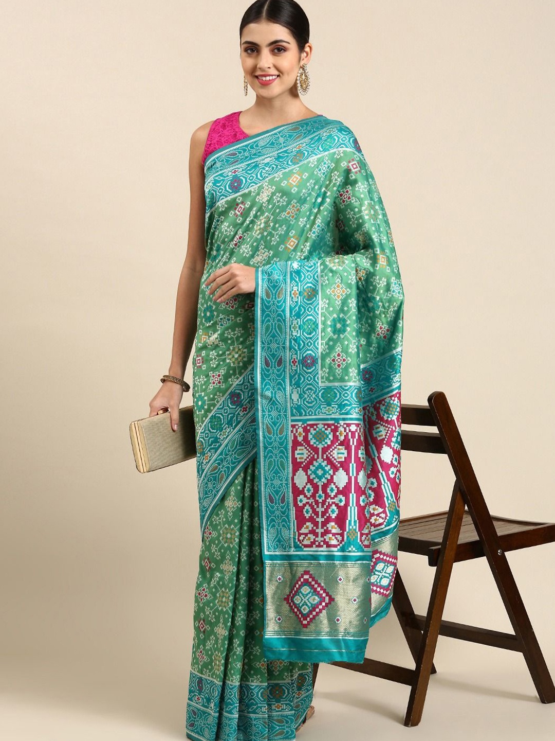

DIVASTRI Woven Design Zari Patola Saree, Green
