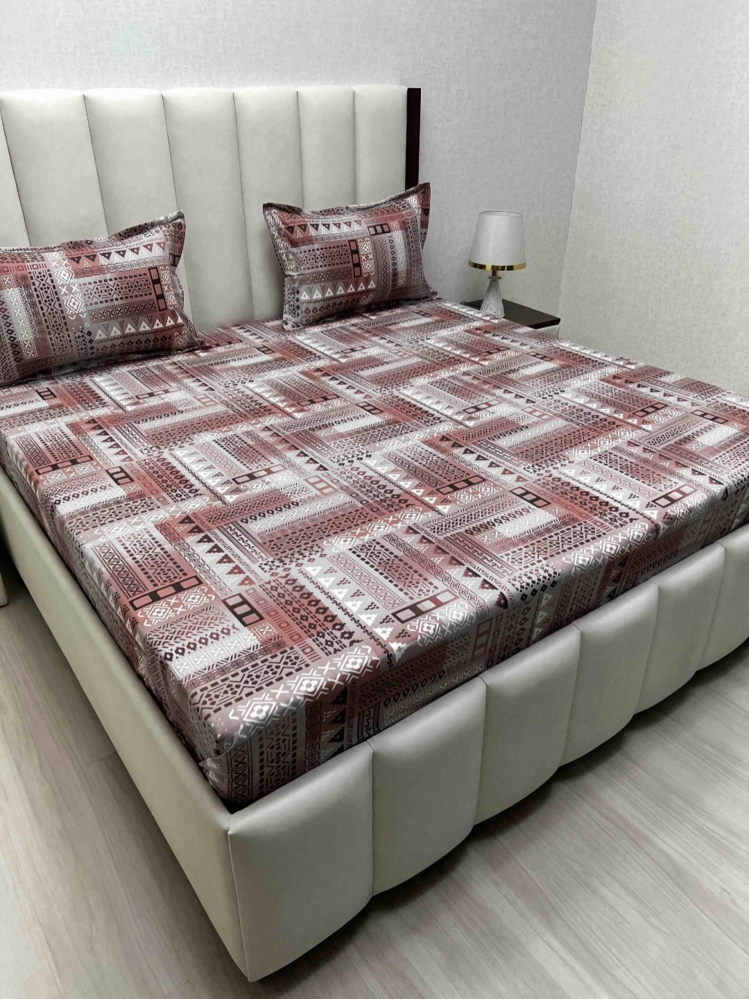 

Pure Decor Velar Fur Sib Maroon Printed Pure Cotton 400 TC King Bedsheet Set 2.74m x 2.74m