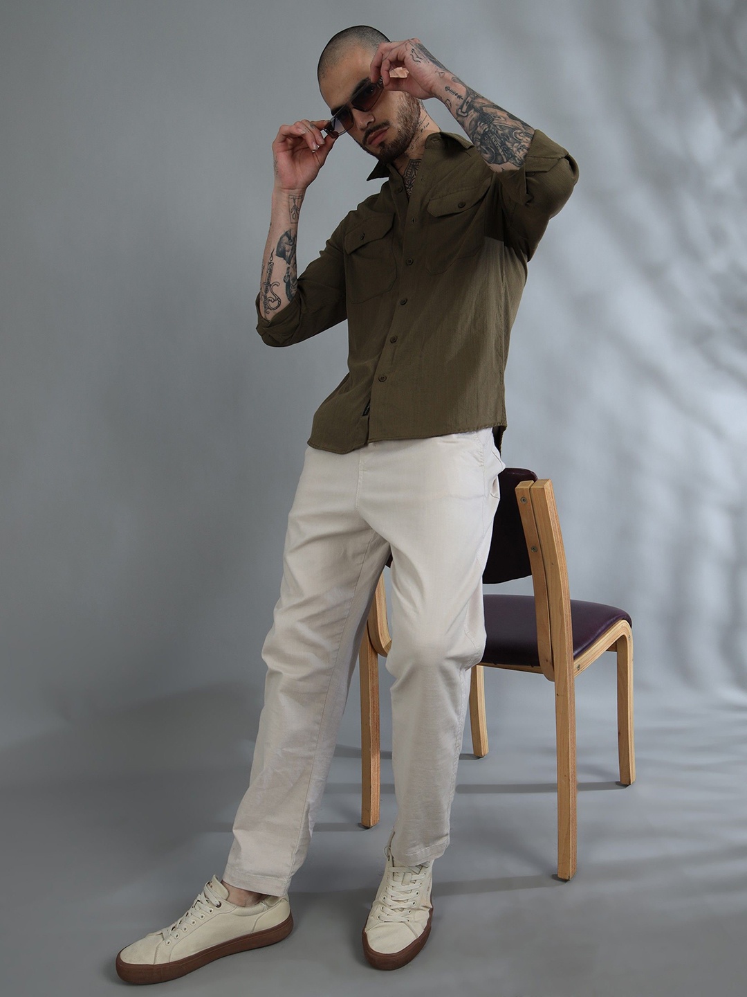 

HOUSE OF MAHNOTS Men Comfort Slim Fit Spread Collar Solid Casual Shirt, Olive