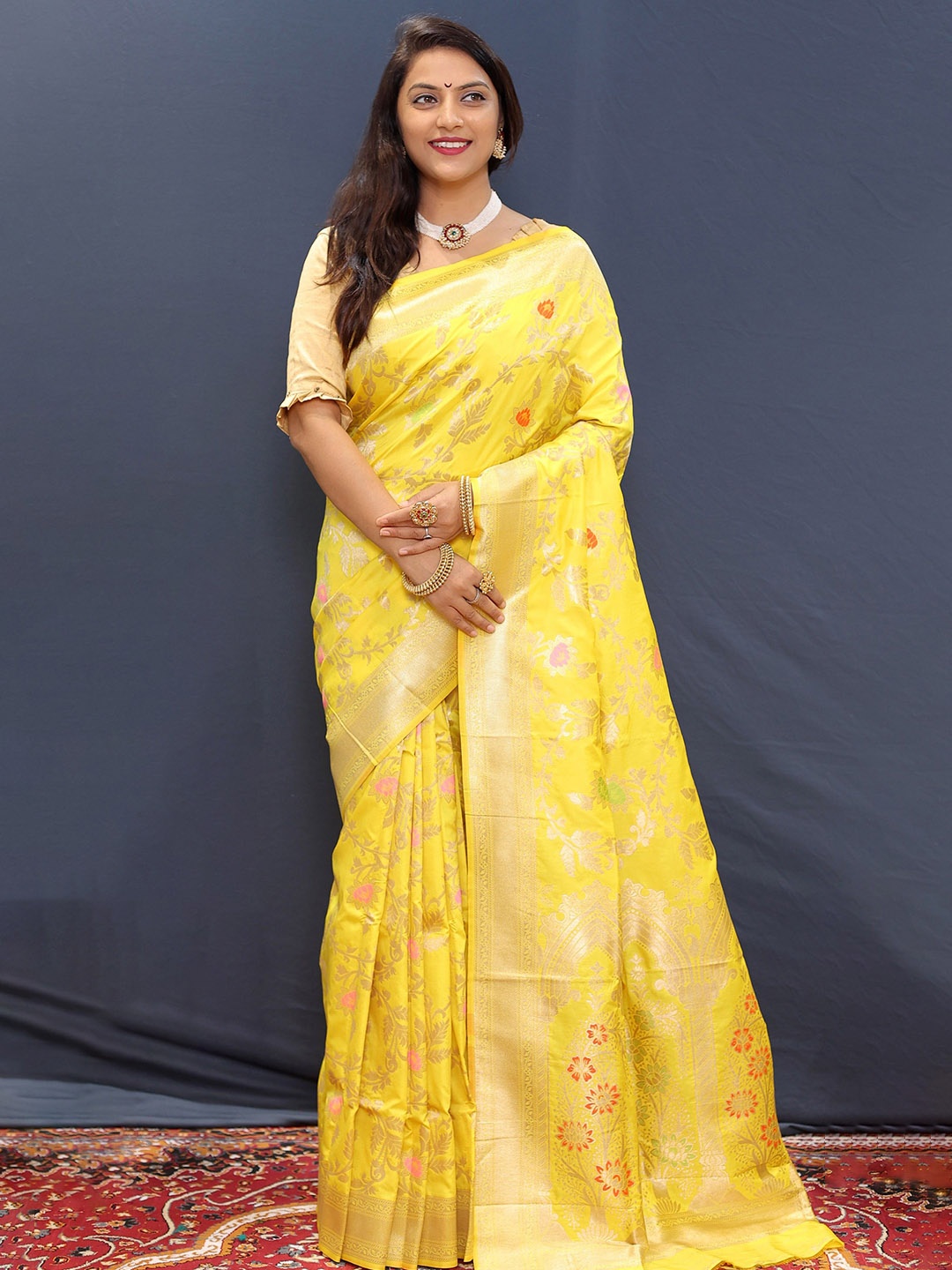 

Kandora Woven Design Zari Pure Silk Banarasi Saree, Yellow