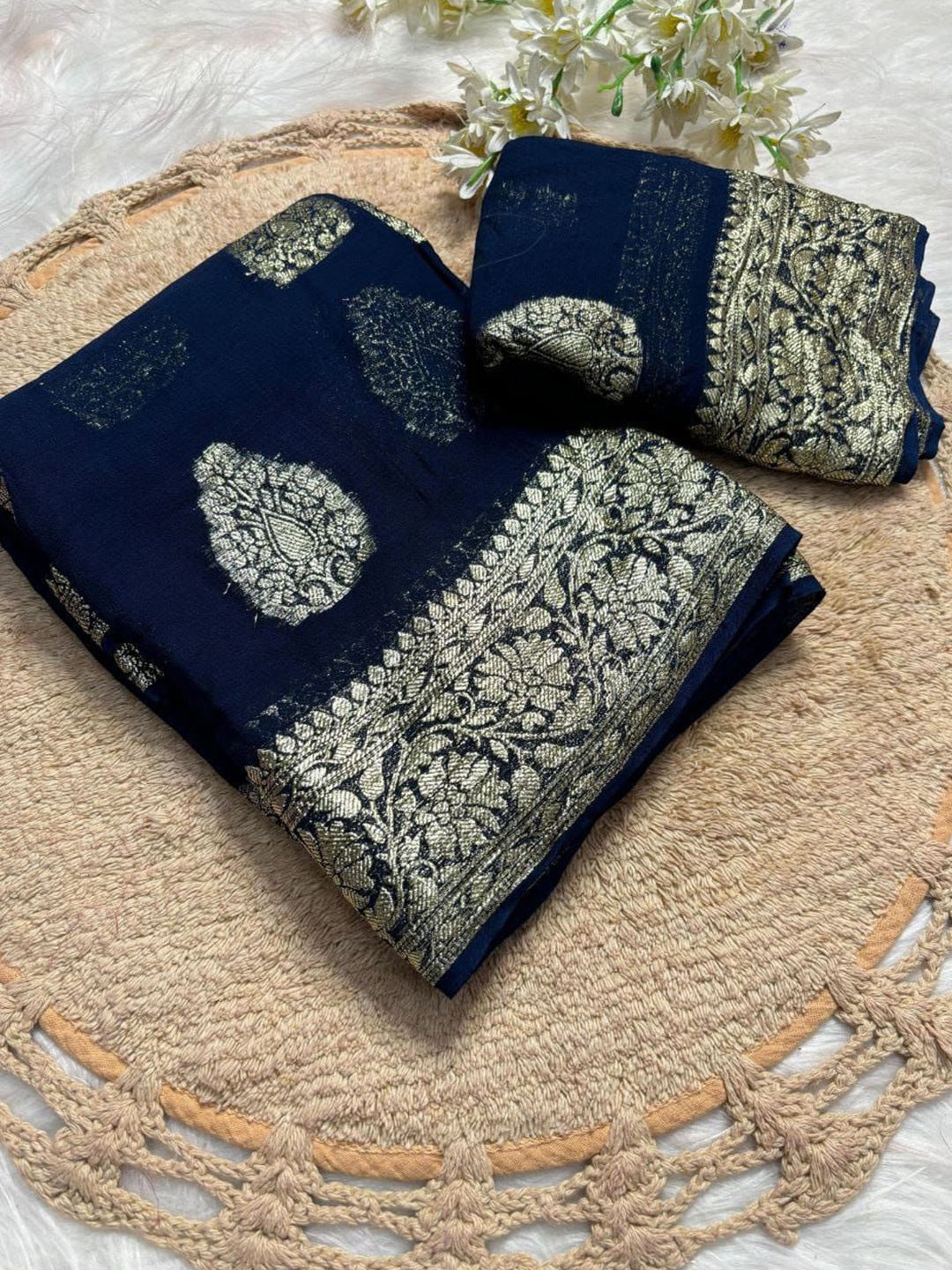 

PAYAL CREATION Woven Design Zari Maheshwari Saree, Navy blue