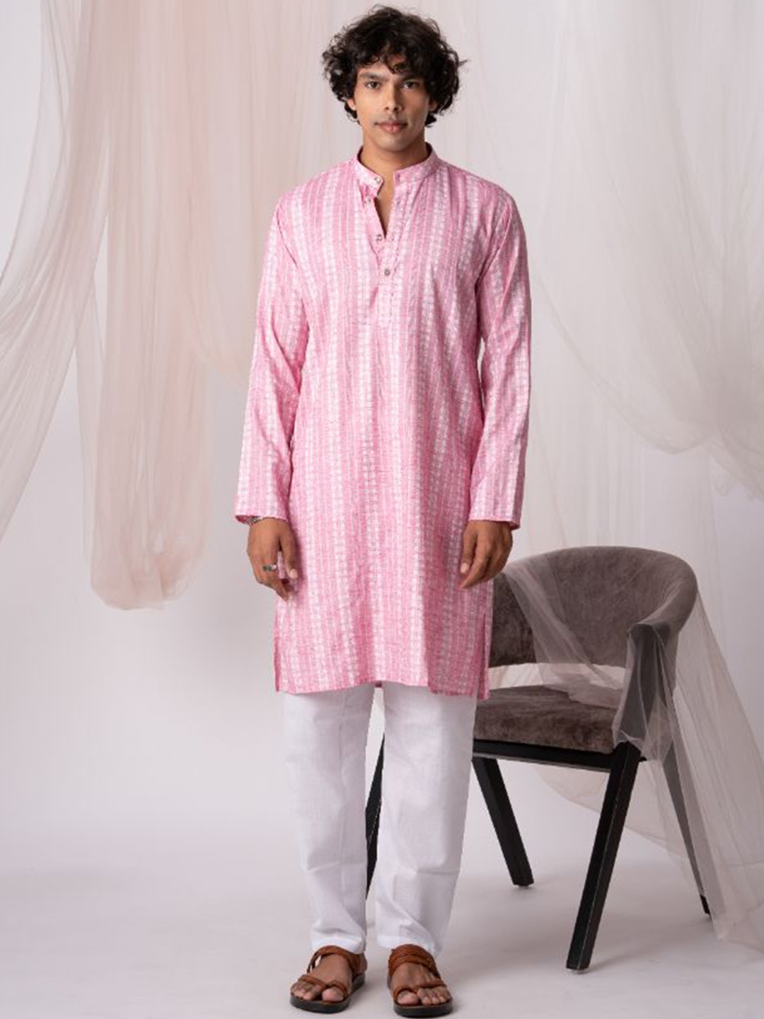 

5 Stitch Geometric Printed Band Collar Straight Pure Wool Kurta With Pyjamas, Pink