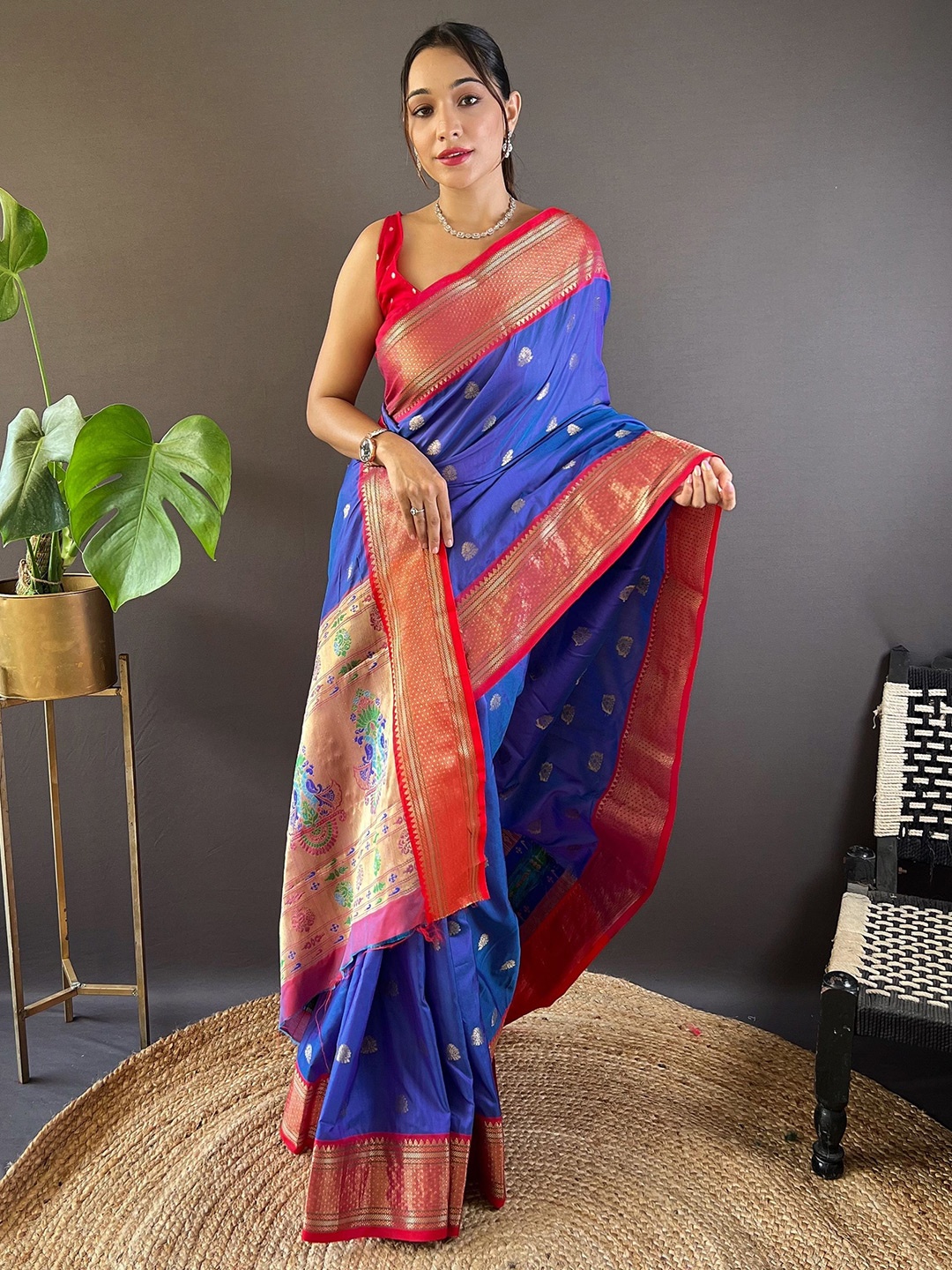 

RAJ DHARMA Litchi SILK Woven Design Zari Work Silk Blend Banarasi Saree, Blue