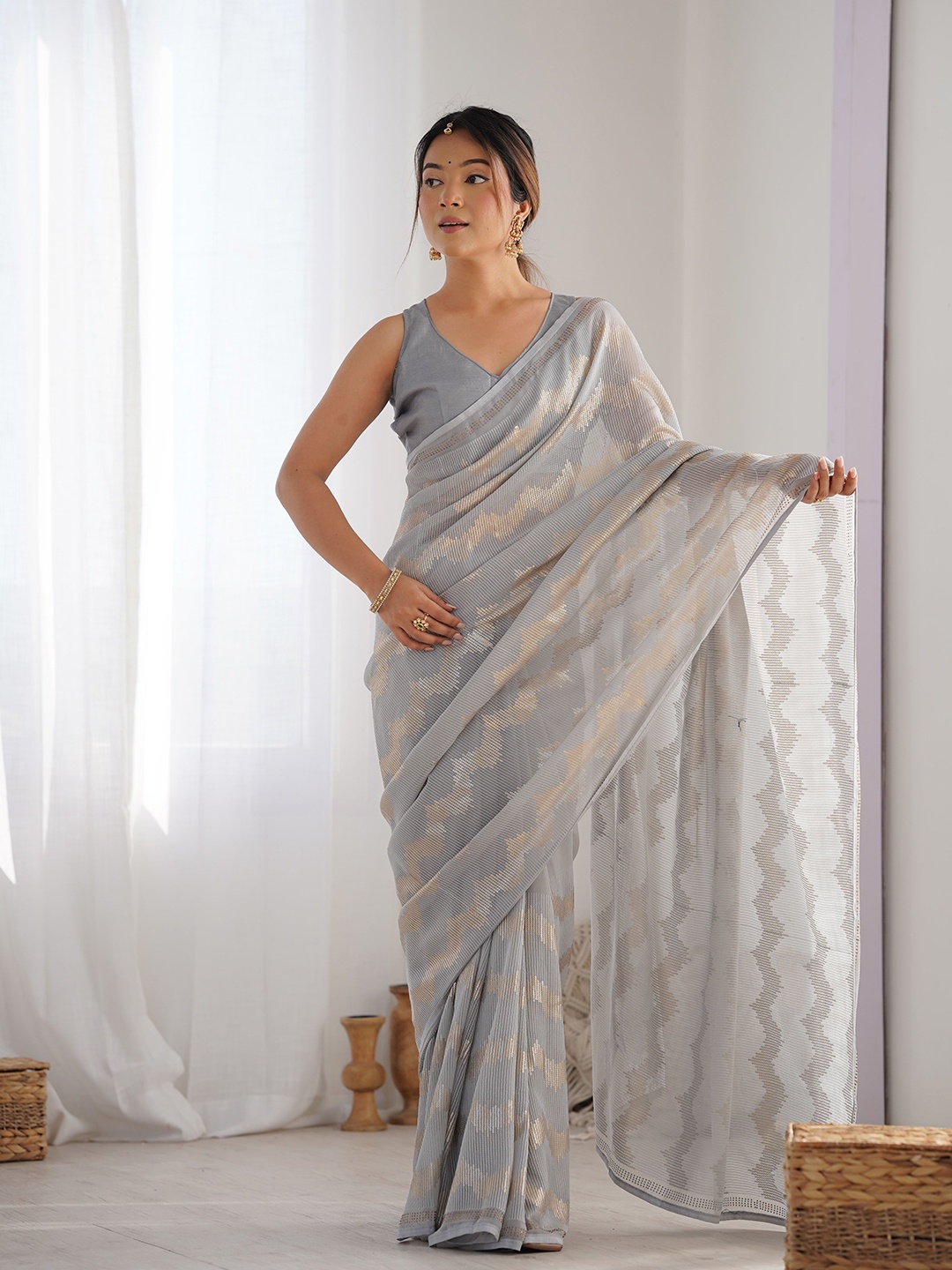 

VARNI FABRICS Embellished Sequinned Pure Georgette Saree comes With Matching Blouse, Grey
