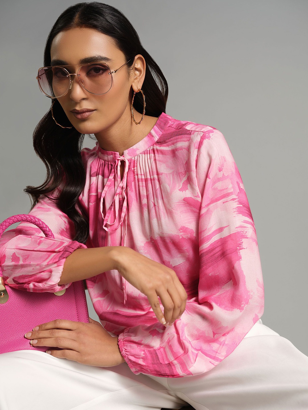 

AND Printed Tie-Up Neck Cuffed Sleeve Top, Pink