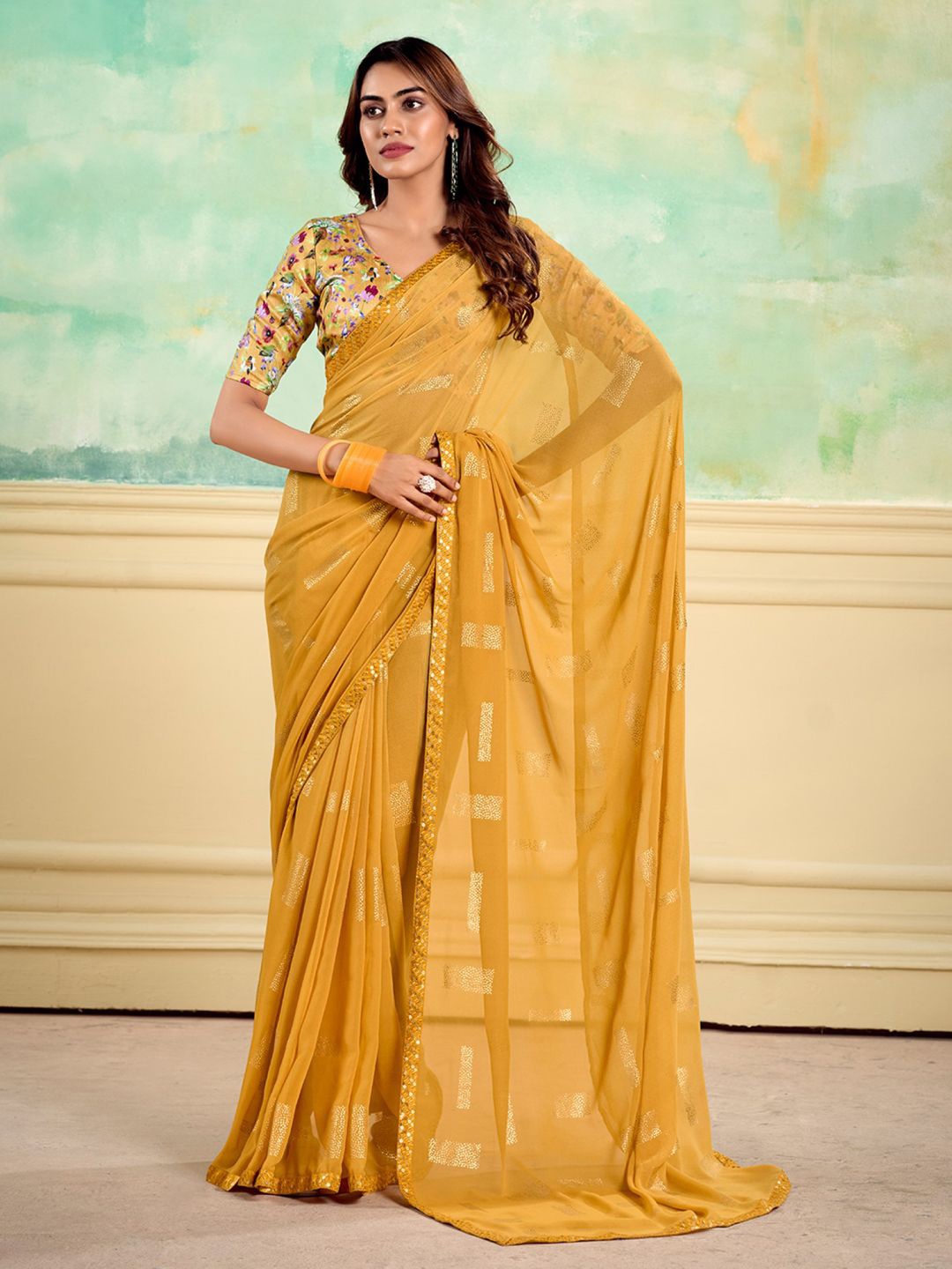 

DIVASTRI Poly Georgette Saree, Yellow