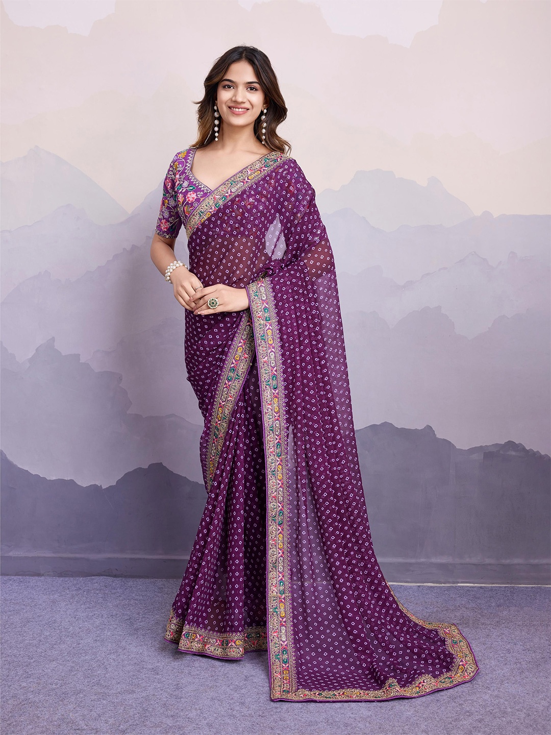 

VAIRAGEE Bandhani Embroidered Saree With Blouse Piece, Purple