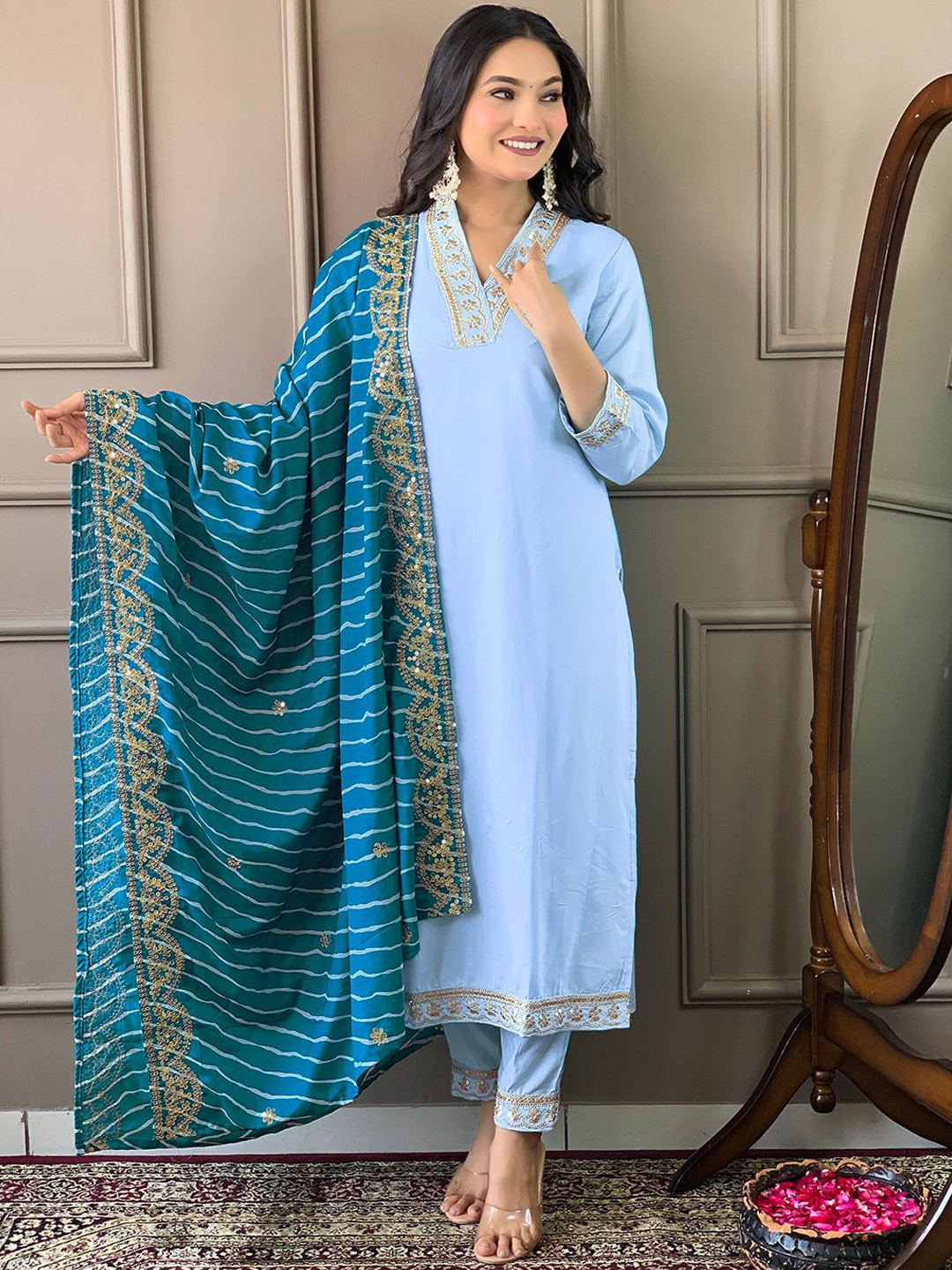 

Kurti Culture Women Floral Embroidered Regular Kurta with Trousers & With Dupatta, Blue