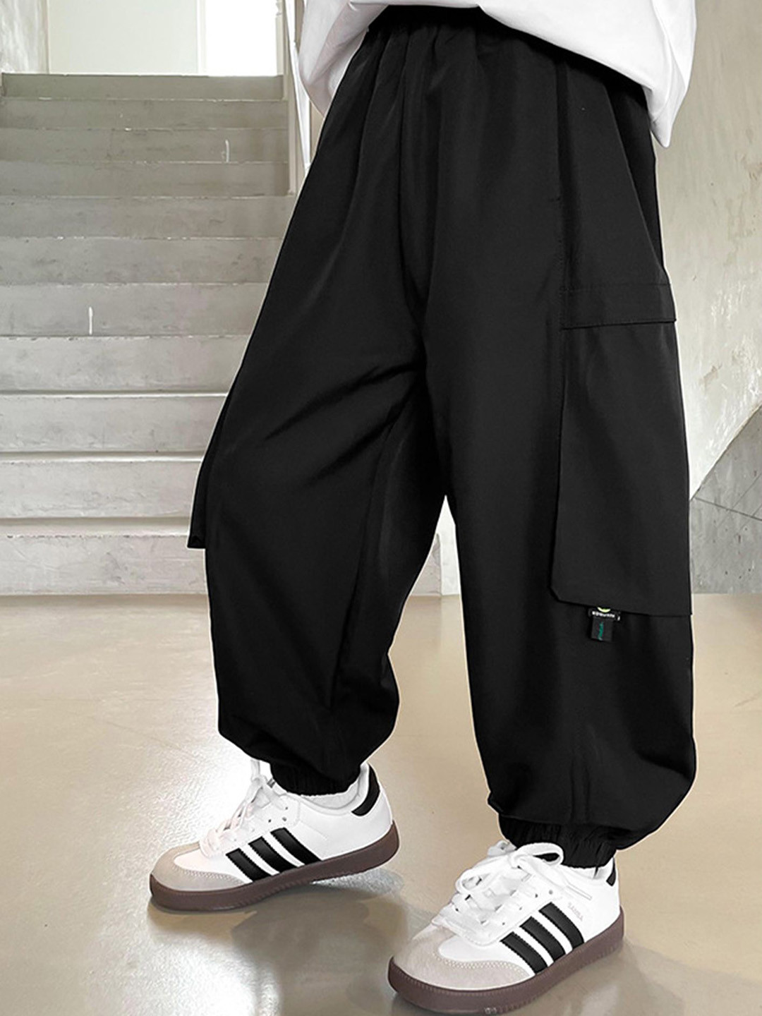 

LULU & SKY Boys Straight Fit High-Rise Joggers Trousers, Black