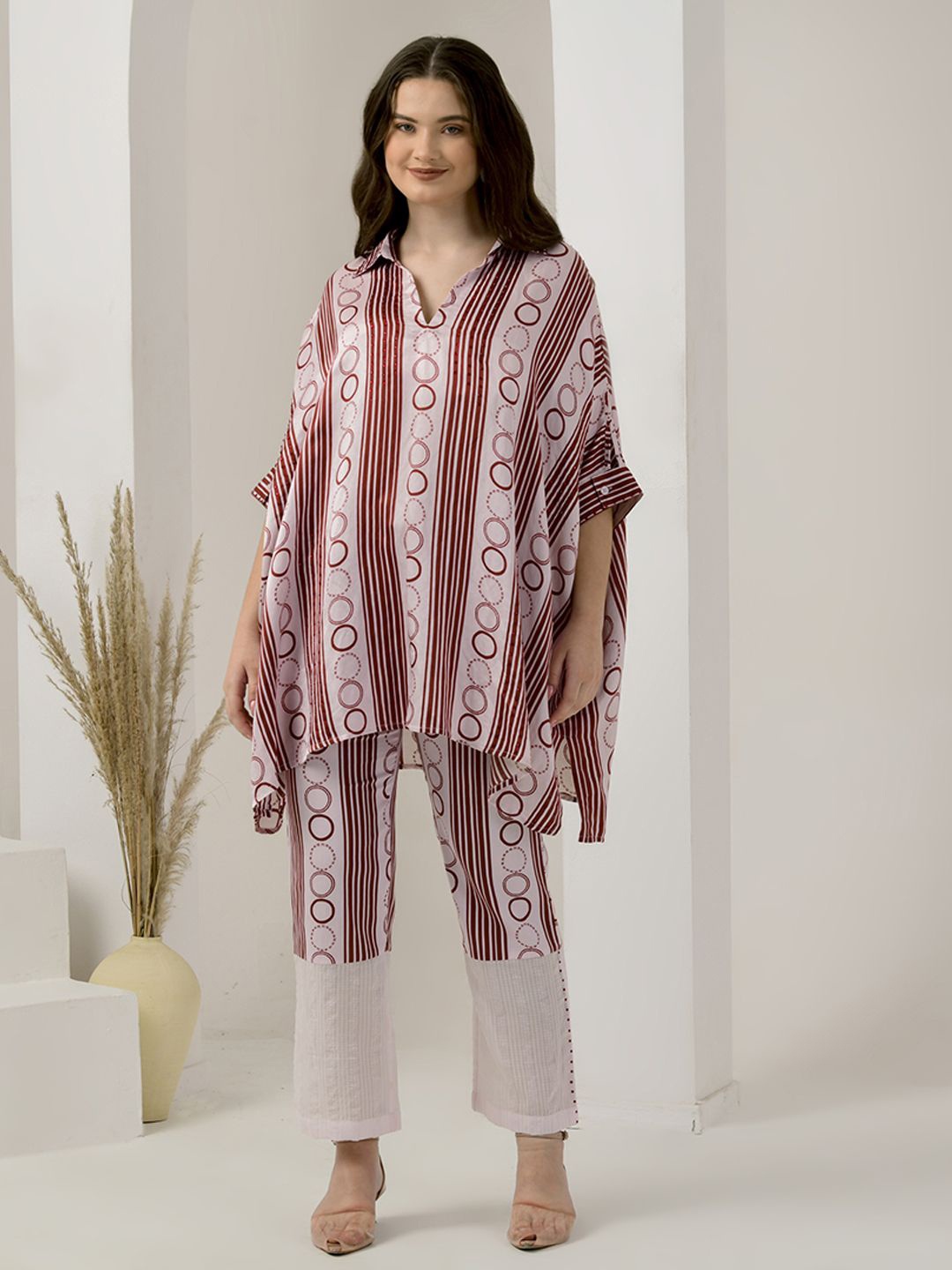 

First Resort by Ramola Bachchan Women Geometric Printed Shirt Collar Linen Kaftan Top, Off white