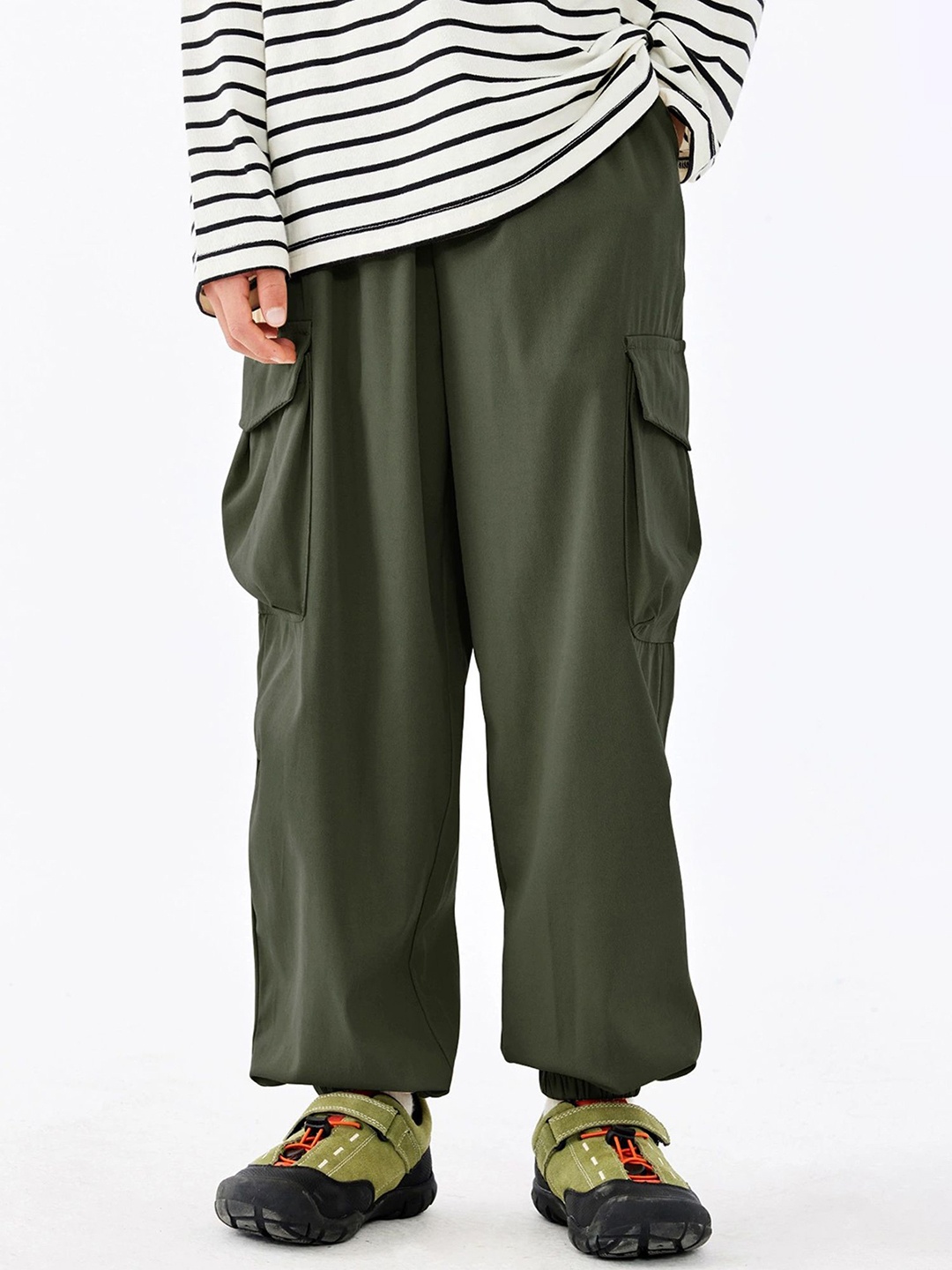 

LULU & SKY Kids Straight Fit High-Rise Trousers, Green