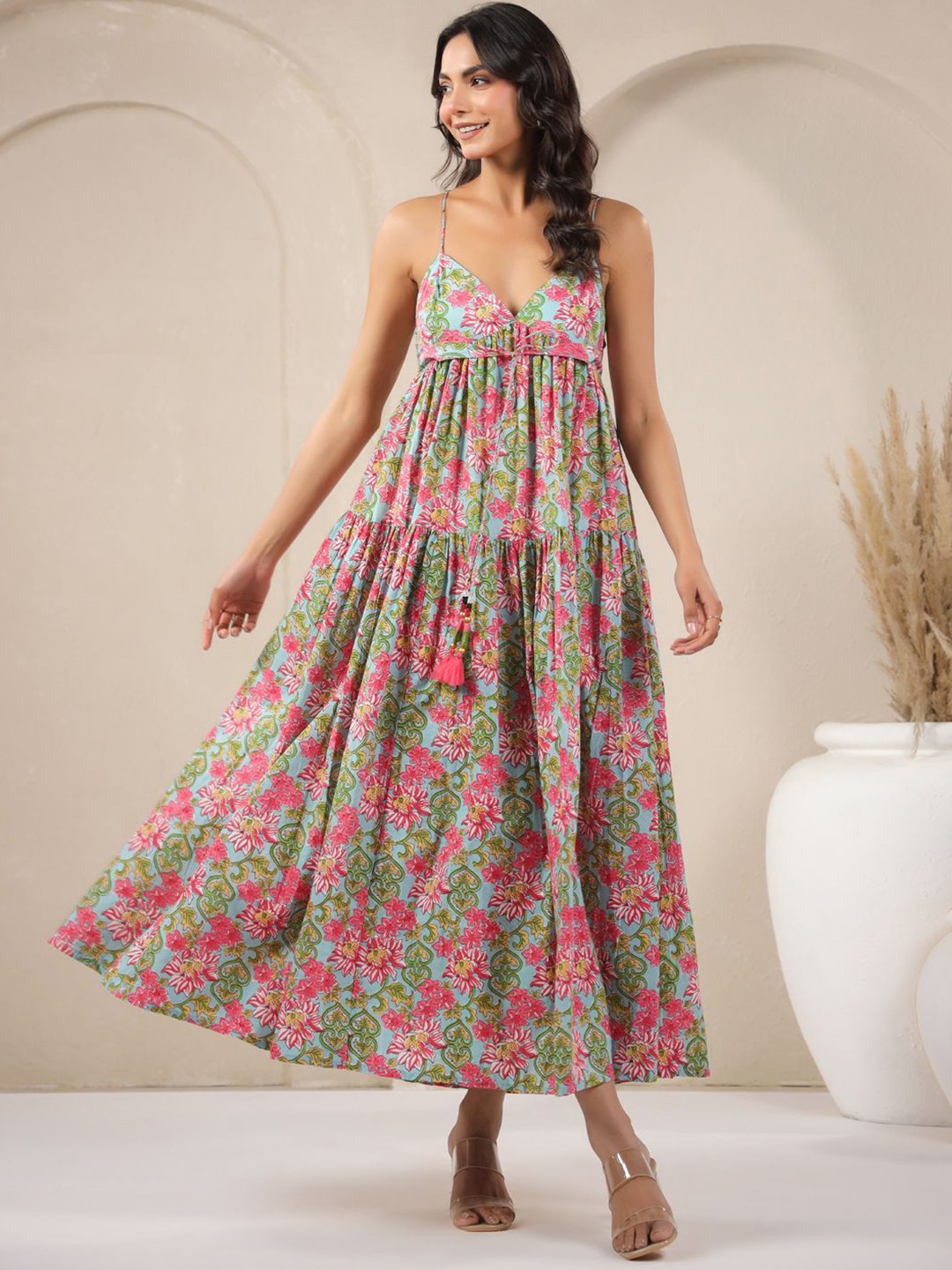 

Jaipur Morni Women Floral Printed Pure Cotton Fit & Flare Maxi Dress, Blue