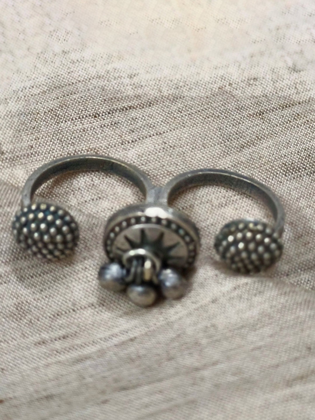 

Molcha Oxidised Adjustable FingerRing, Silver