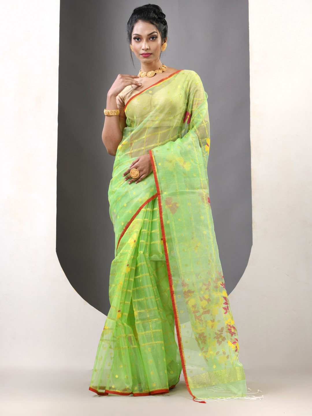 

Charukriti Women Floral Pure Silk Saree, Green