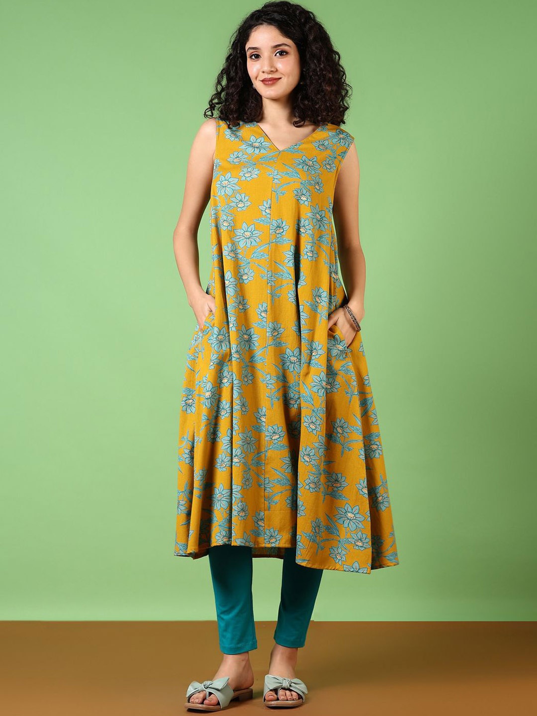 

V-Mart Floral Printed Cotton Sleeveless V-Neck A-Line Kurta, Yellow
