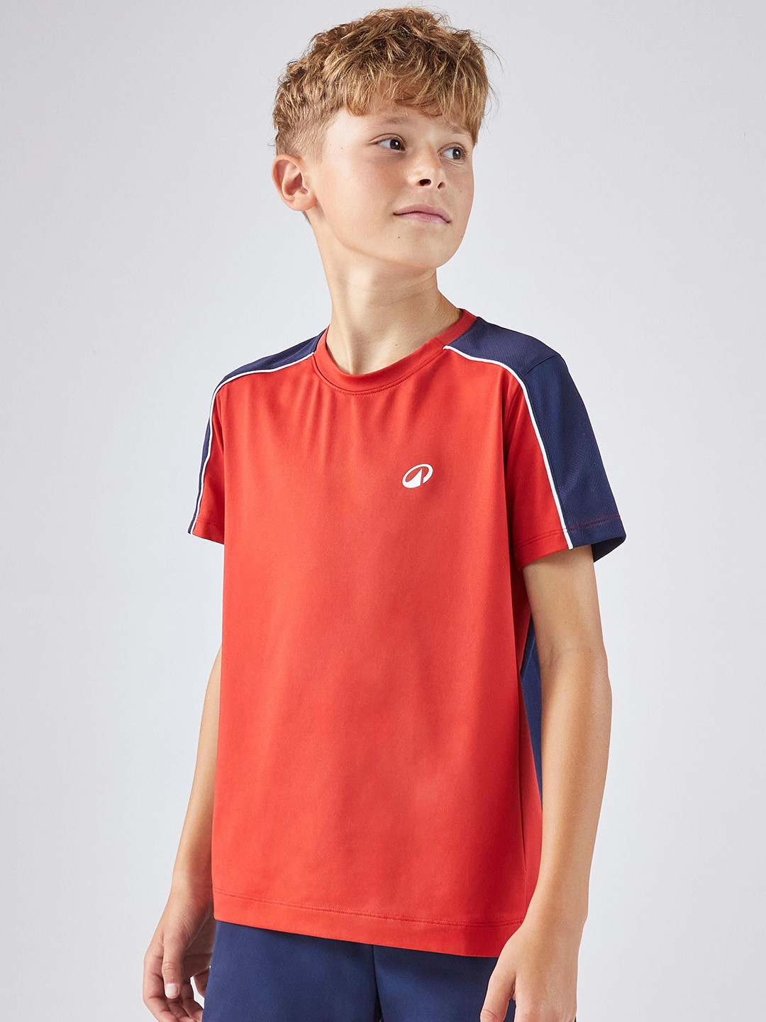 

Artengo By Decathlon Boys Colourblocked Round Neck T-shirt, Red