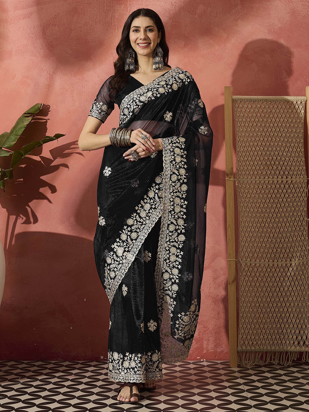 

Sangria Embroidered Saree With Blouse, Black
