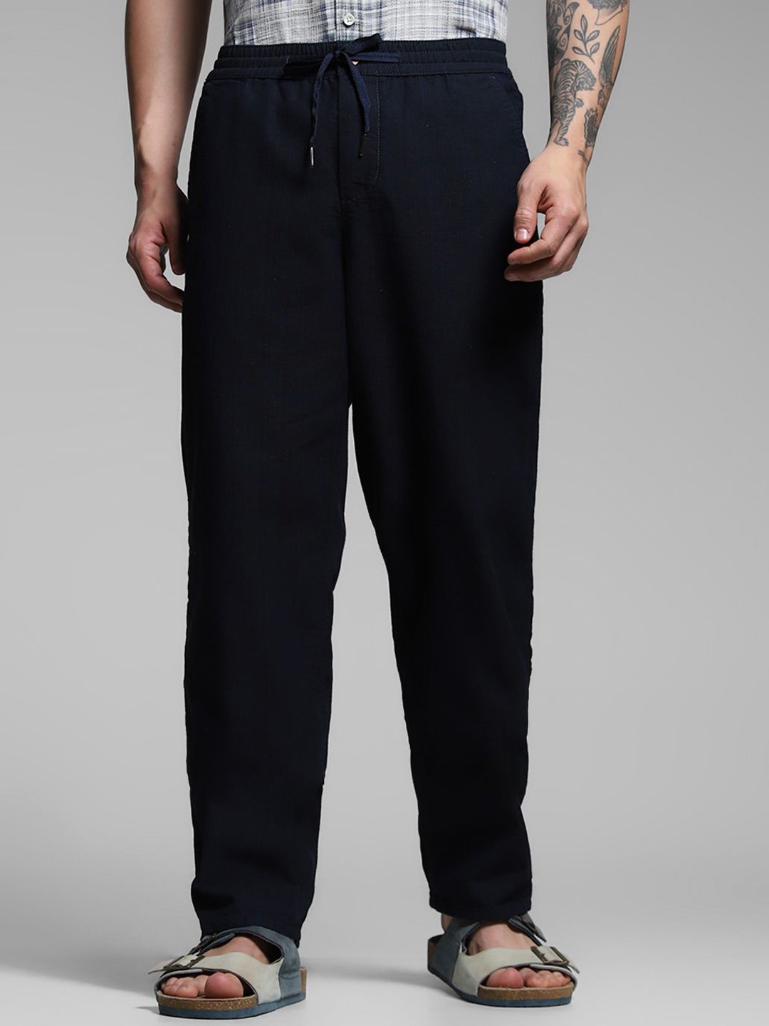

Jack & Jones Men Slim Fit Low-Rise Trousers, Navy blue