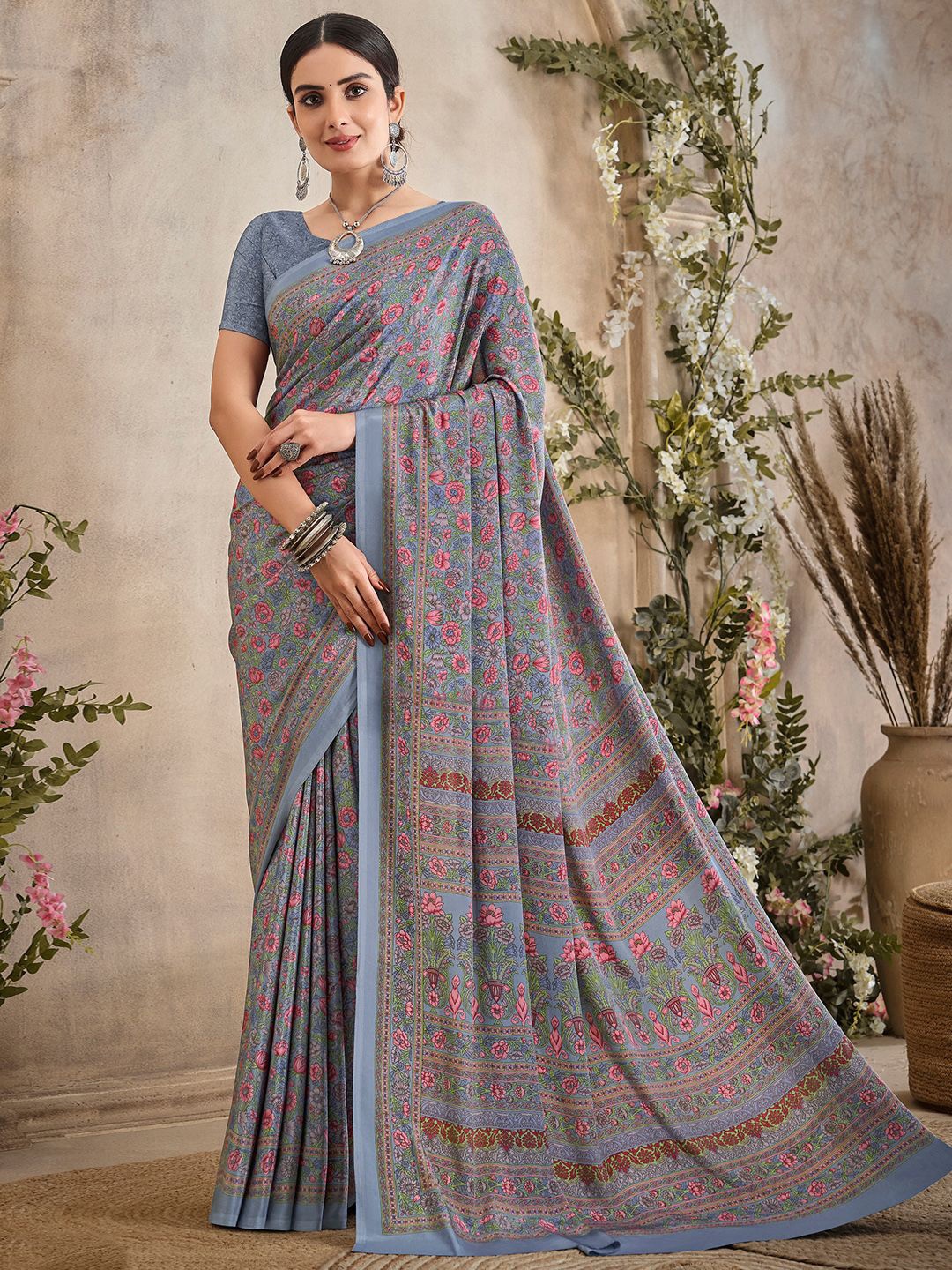 

LeeliPeeri Designer Floral Poly Crepe Saree, Grey
