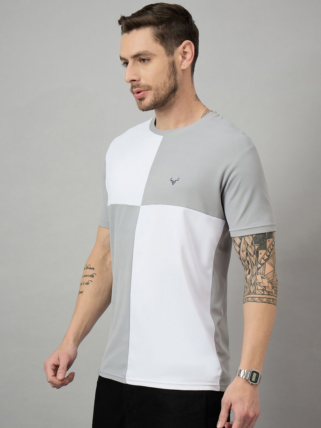 

BRONATION Men Colourblocked Round Neck Cotton T-shirt, Grey