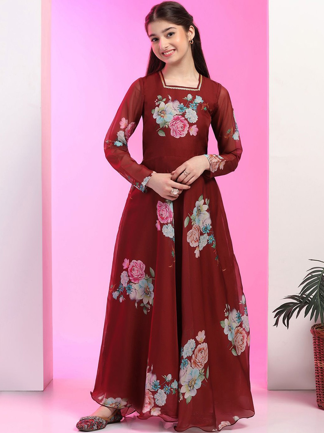

Sangria kids Girls Floral Printed Fit & Flare Ethnic Dresses, Coffee brown