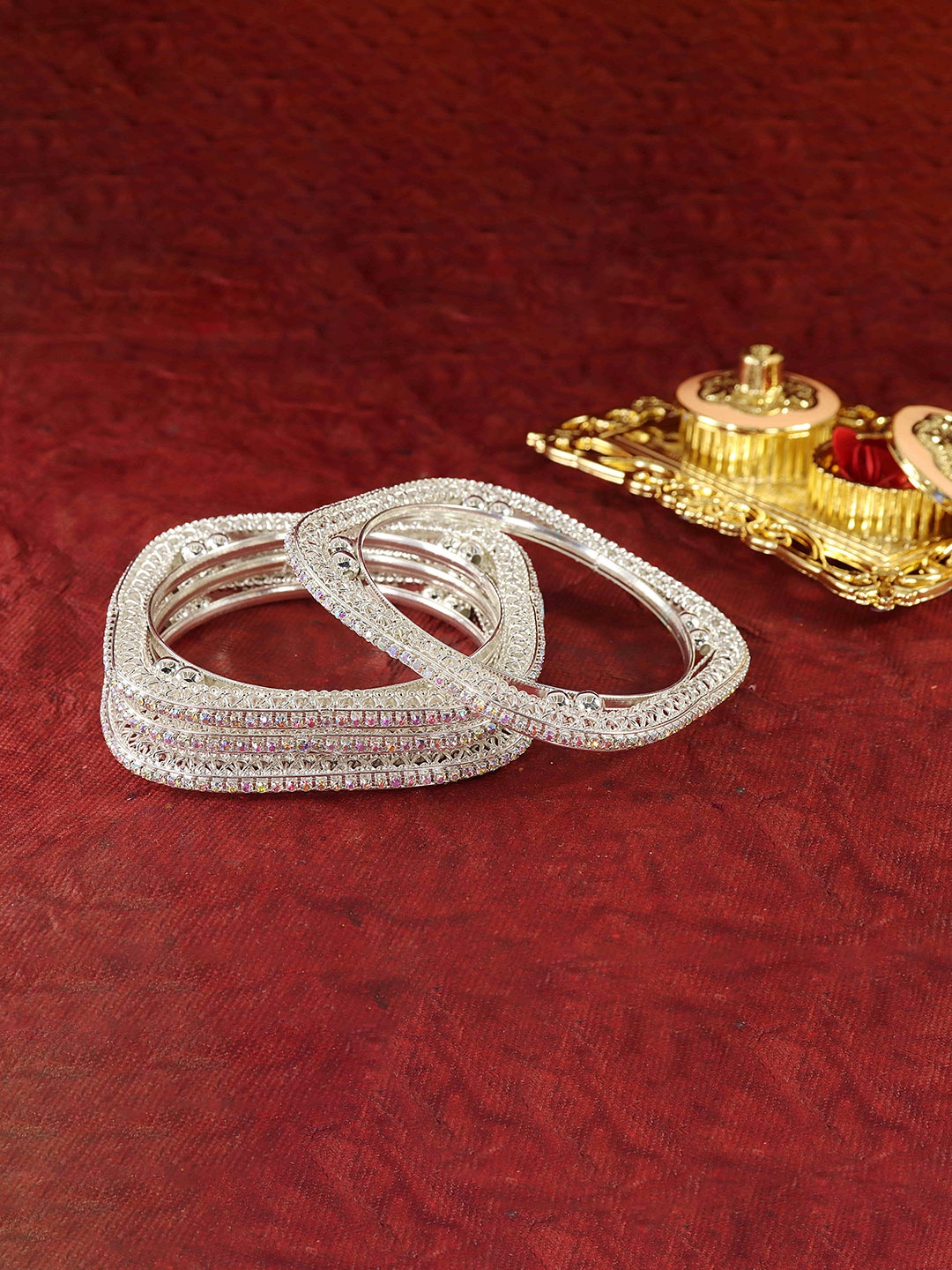 

ZULKA Set Of 4 Silver-Plated Zircon Diamond Stone-Studded Square Shaped Bangles