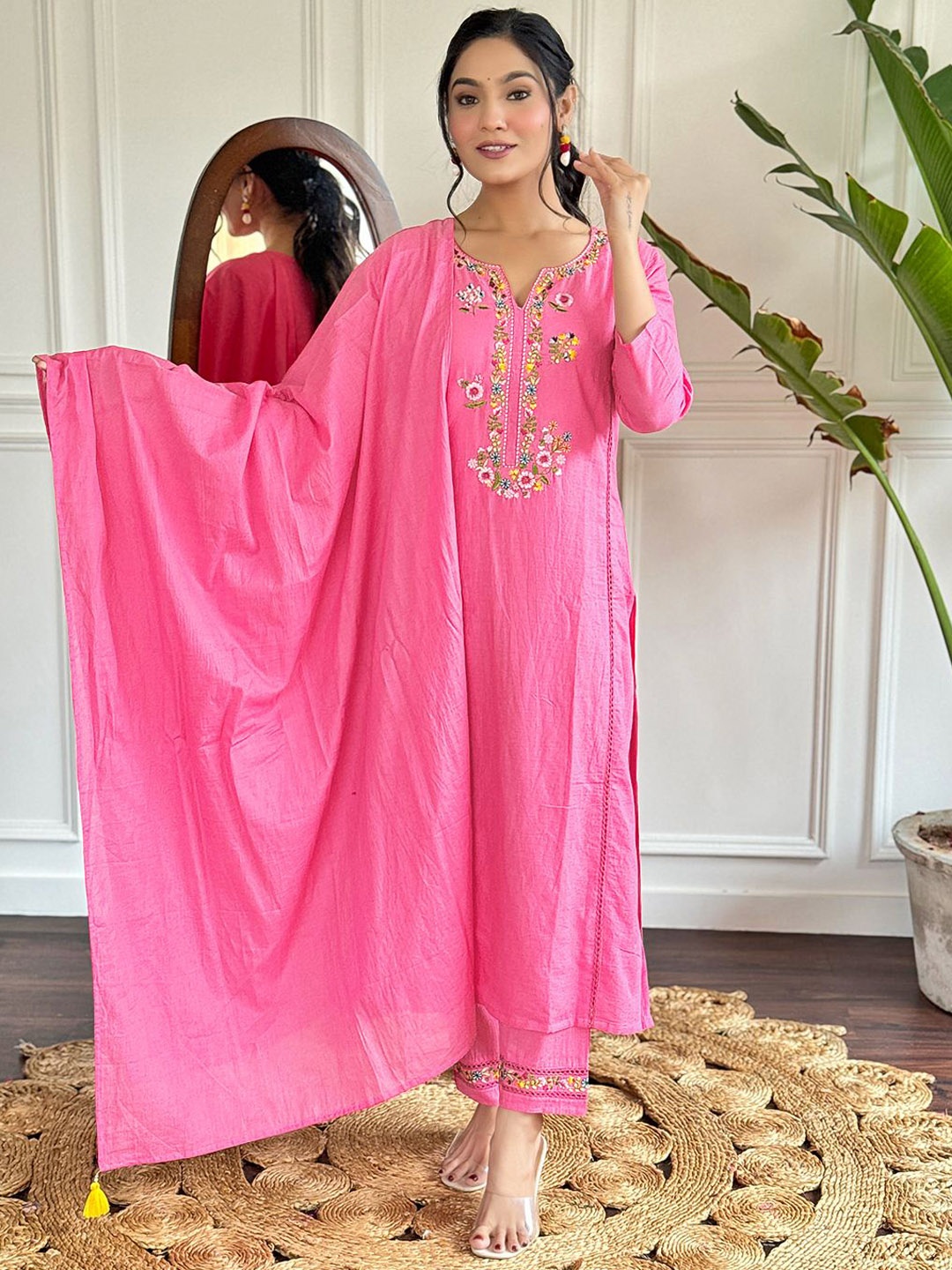 

THE52 Women Floral Embroidered Regular Thread Work Kurta with Trousers & With Dupatta, Pink