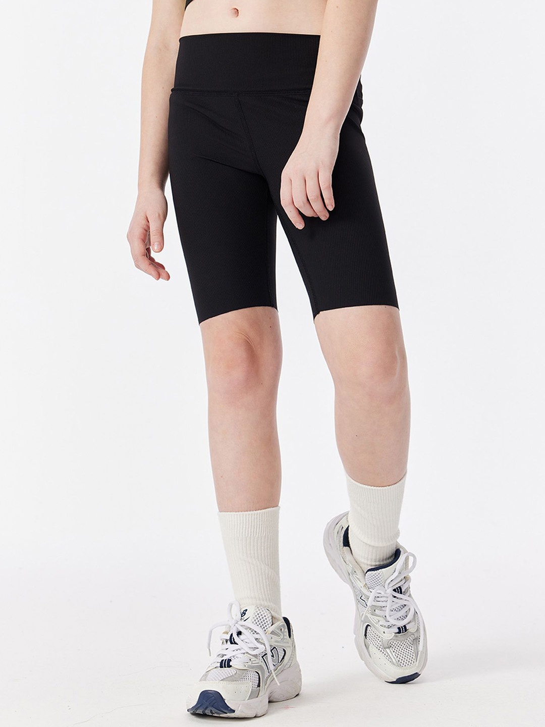 

LULU & SKY Girls Mid-Rise Above Knee Skinny Fit Sports Shorts, Black