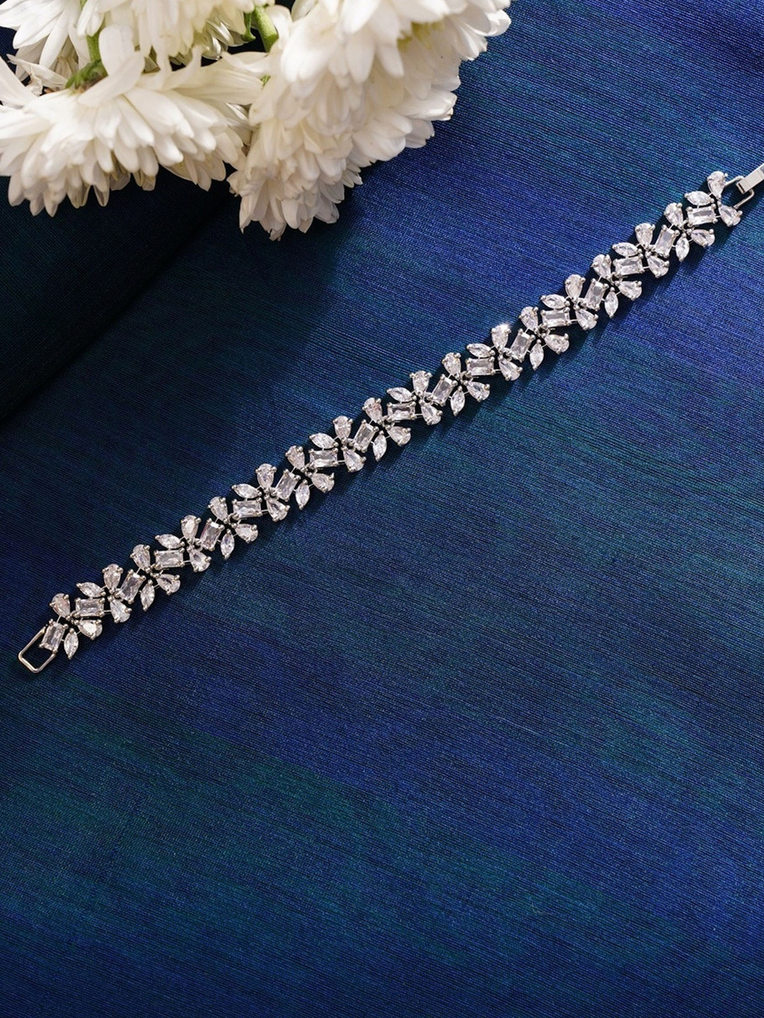

ABDESIGNS Silver-Plated American Diamond Link Bracelet