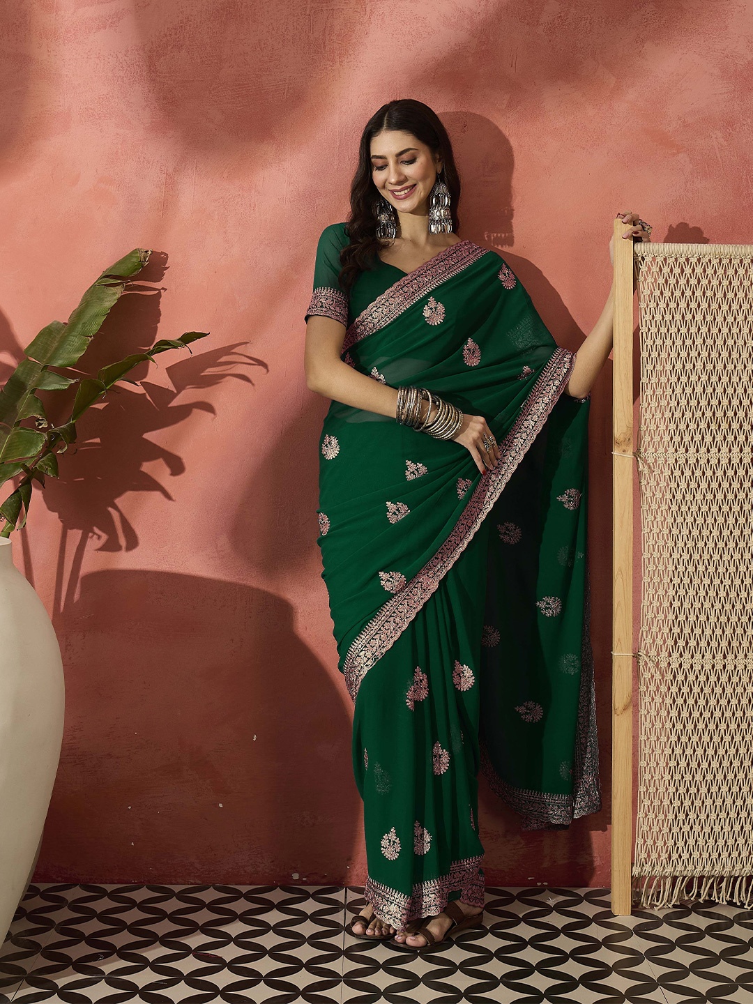 

Sangria Embroidered Saree With Blouse, Green