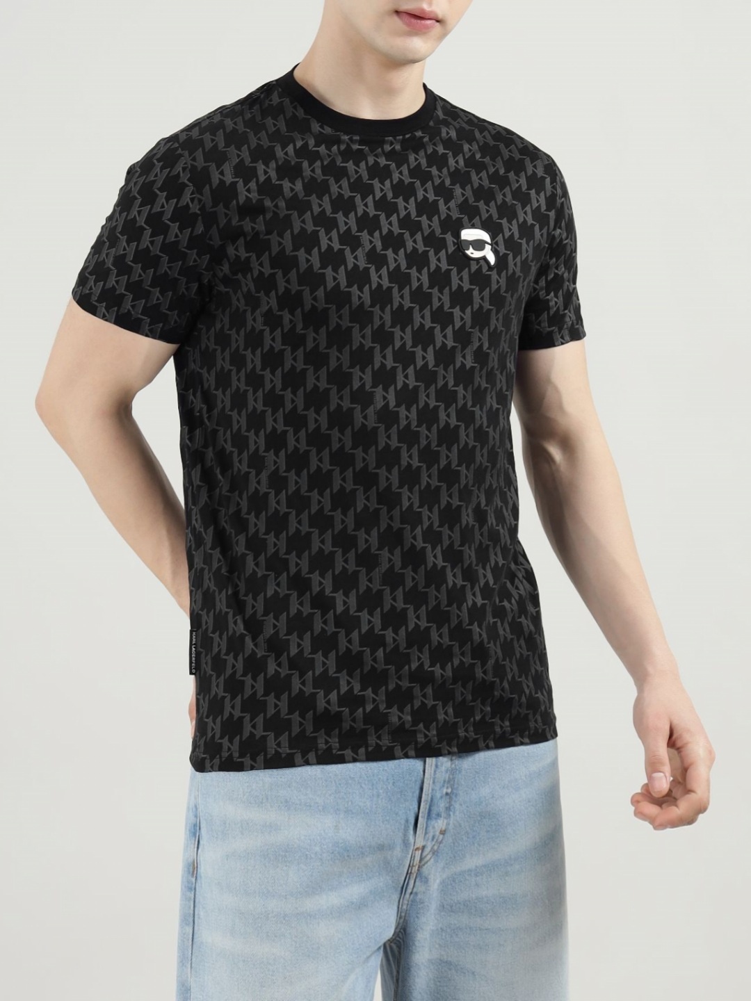 

Karl Lagerfeld Men Typography Printed Round Neck Cotton T-shirt, Black