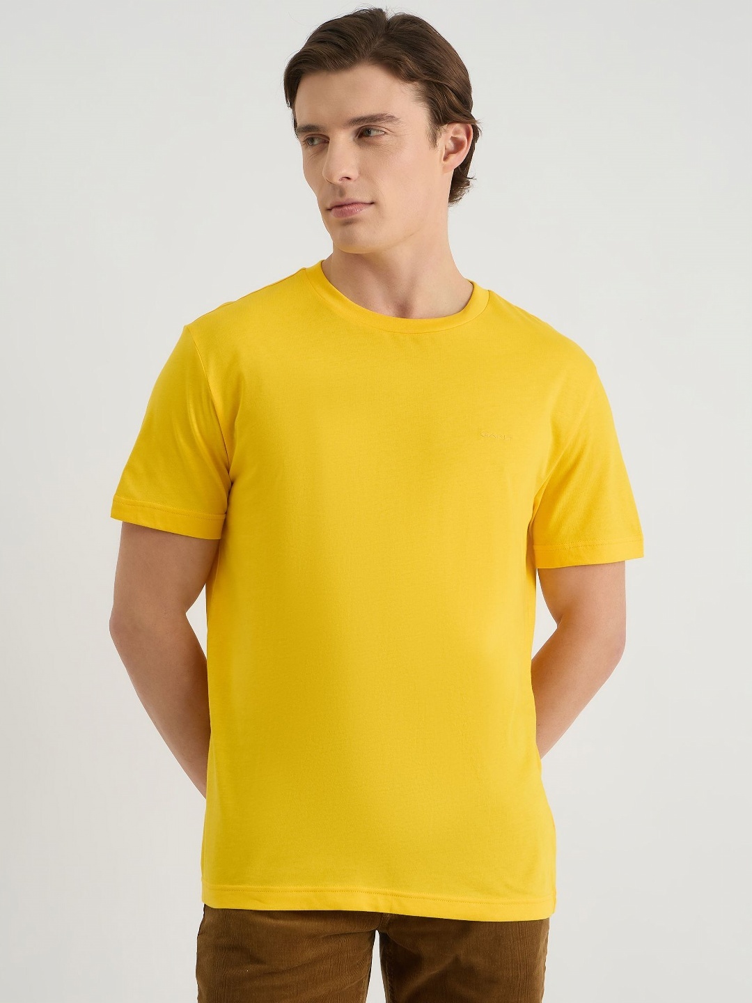 

GANT Men Solid Tonal Logo Round Neck Cotton T-shirt, Yellow