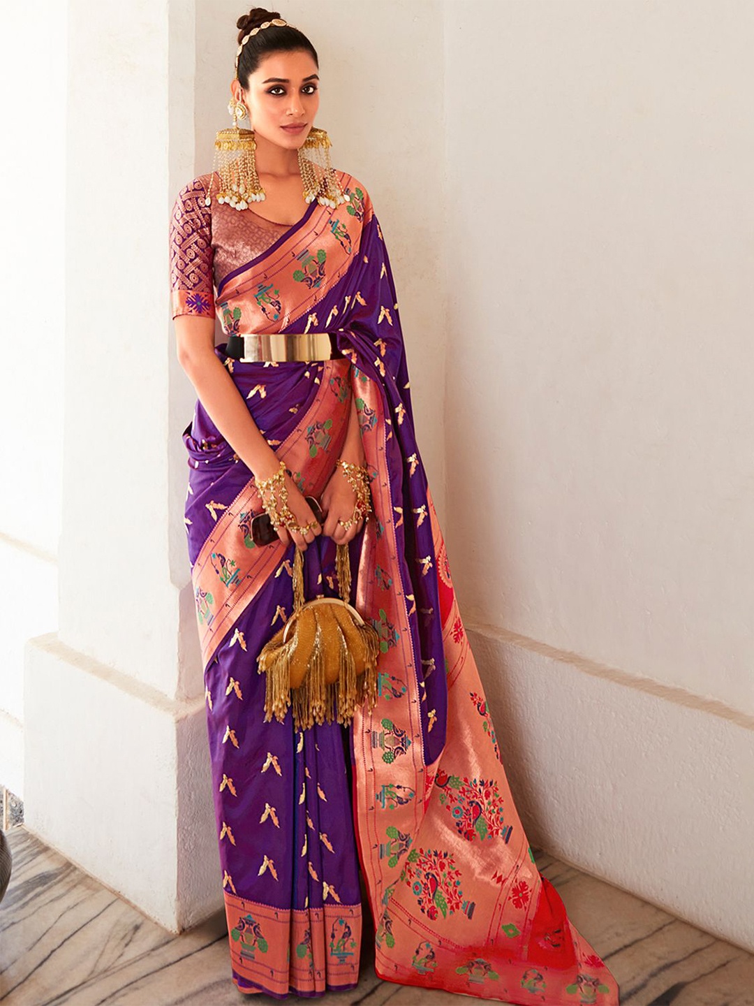 

DEVATITHI Woven Design Purple Silk Saree