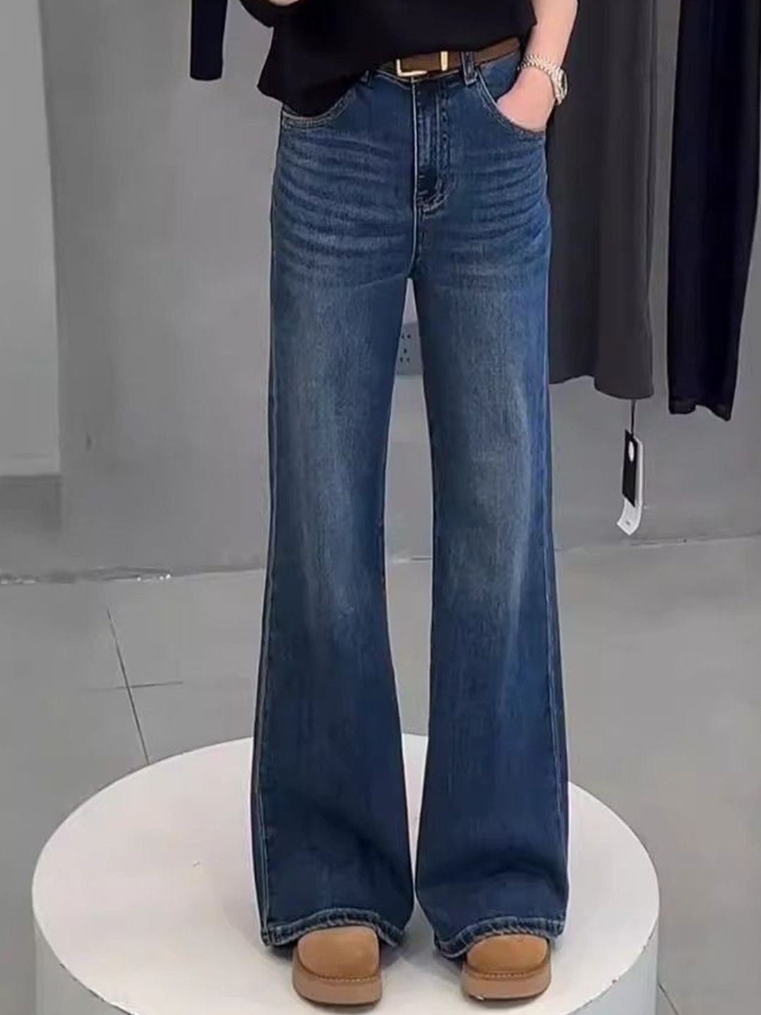 

DressBerry Women Straight Fit High-Rise Light Fade Jeans, Blue