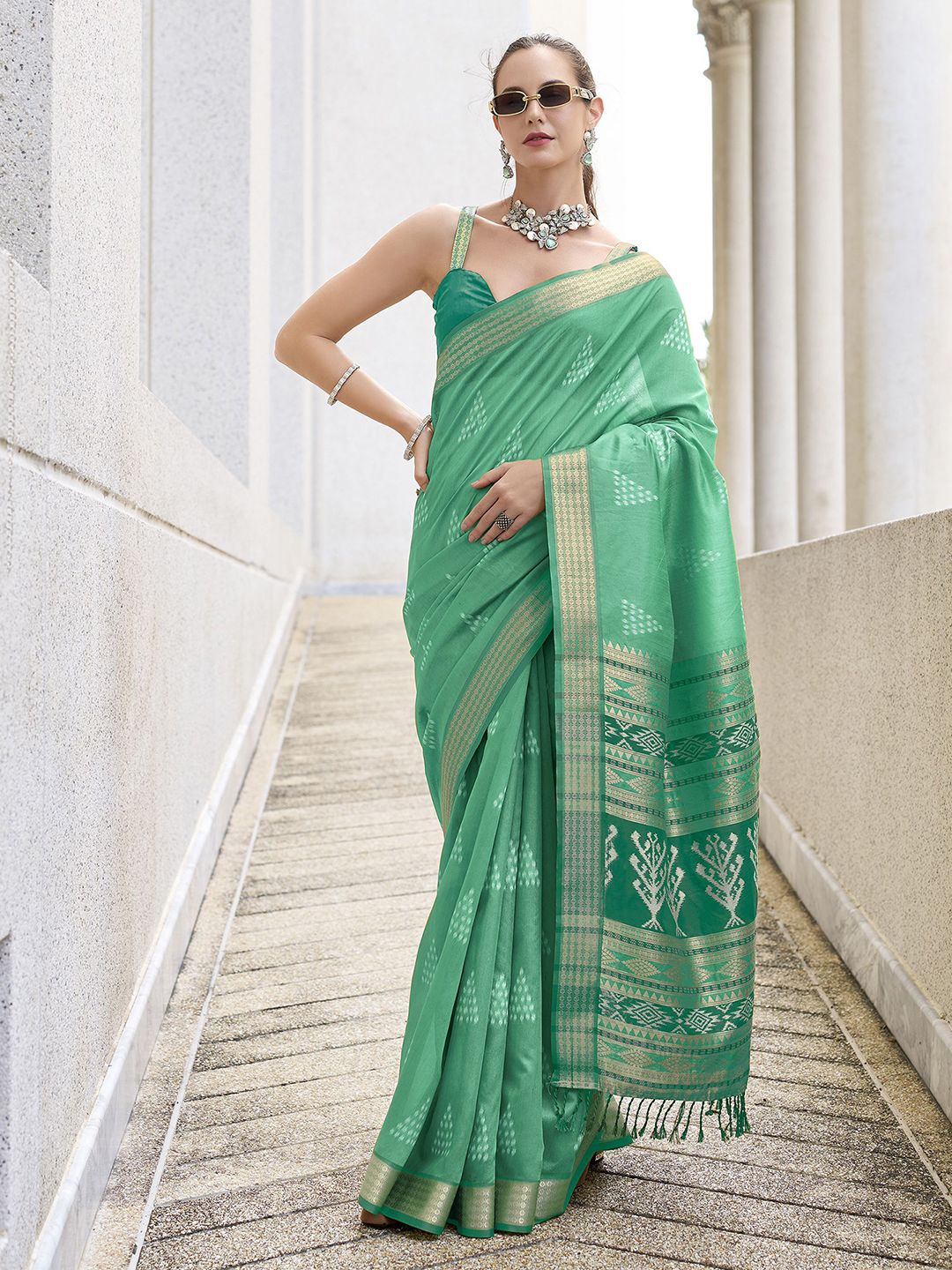 

Satrani Woven Design Zari Silk Blend Fusion Ikat Saree, Sea green