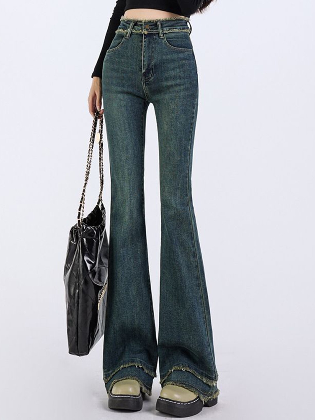 

DressBerry Women Flared High-Rise Light Fade Non Stretchable Clean Look Jeans, Blue