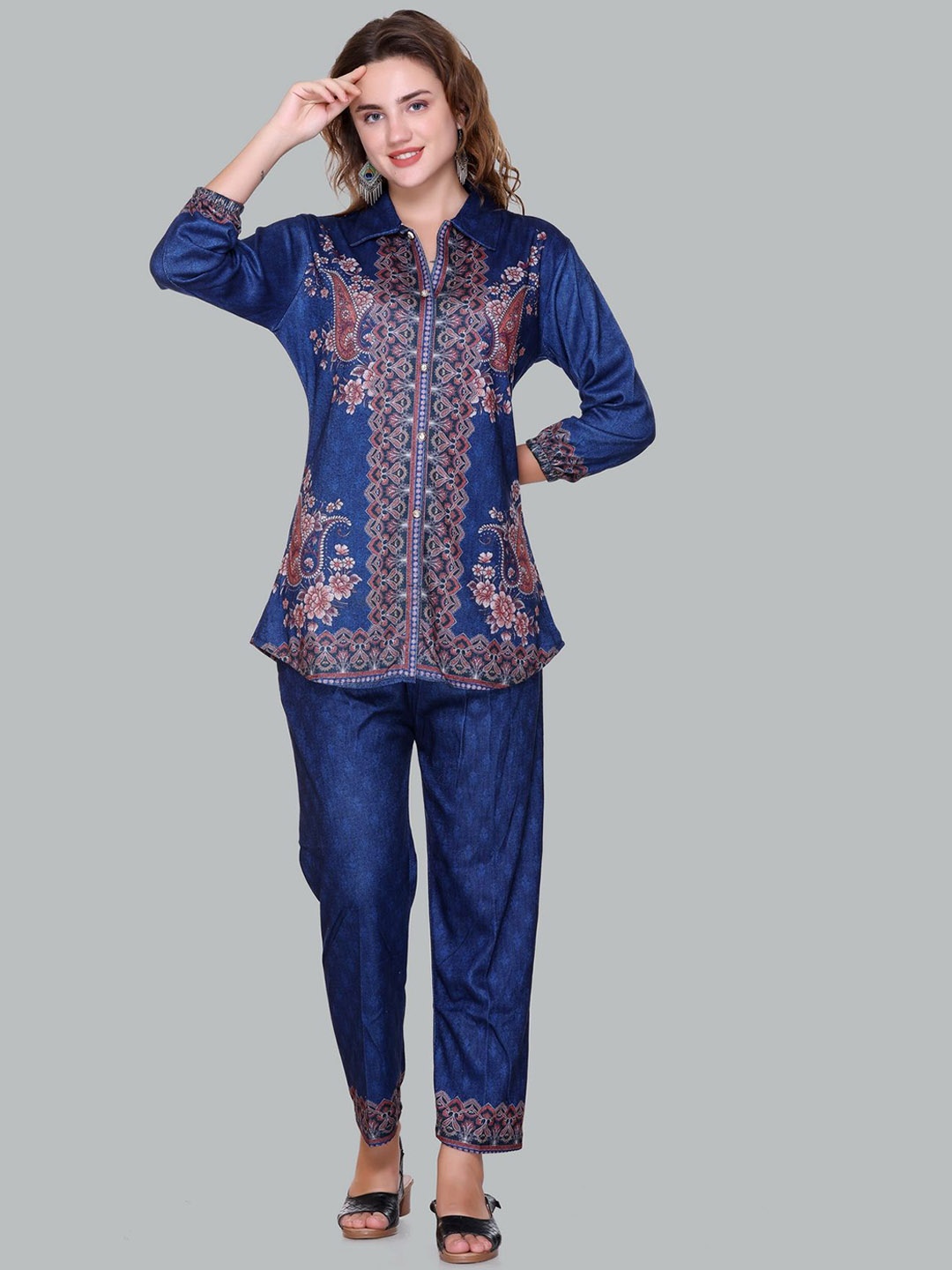 

Pink Berry Floral Printed Shirt Collar Shirt With Trousers, Blue