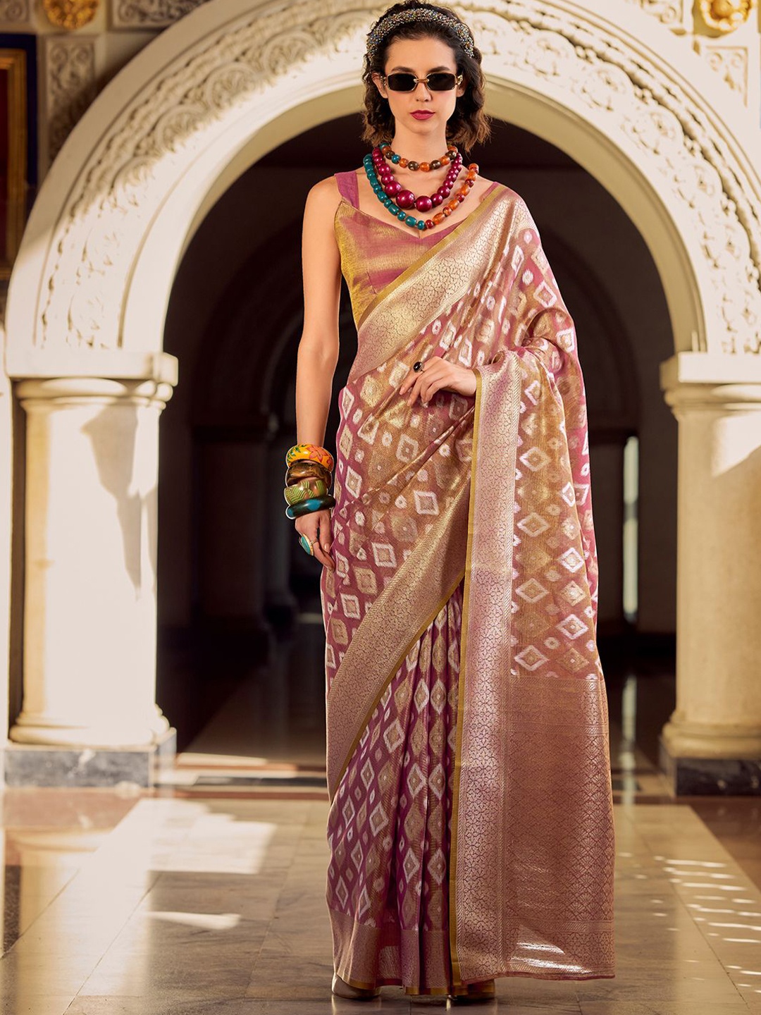 

Satrani Woven Design Zari Tissue Banarasi Saree, Mauve