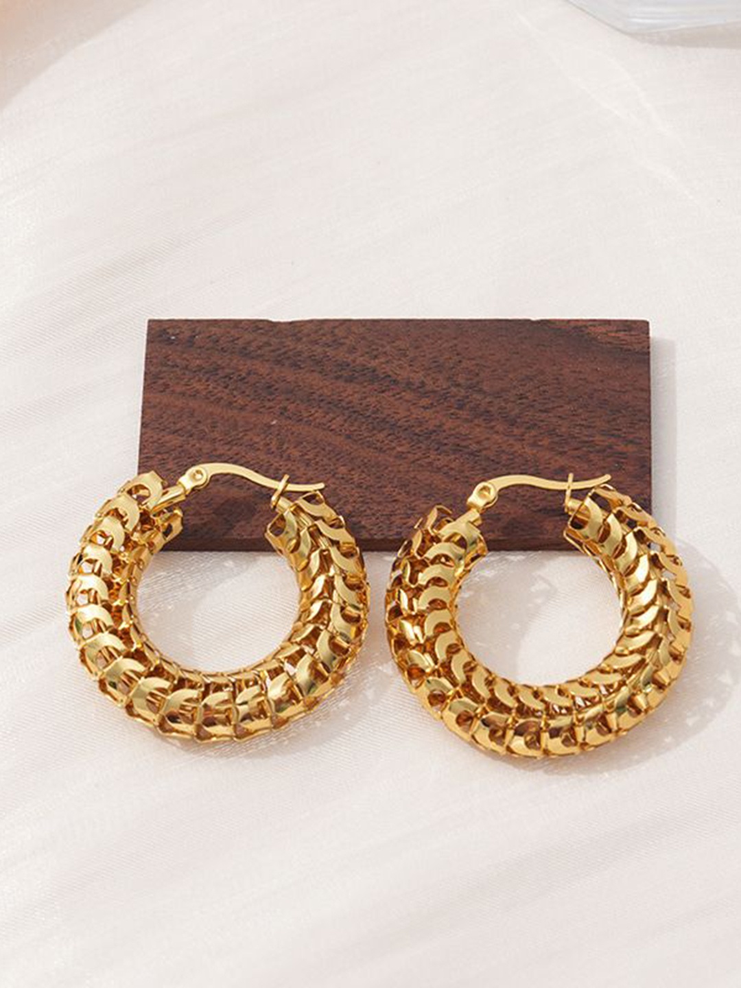 

DIVASTRI Gold-Plated Circular Shaped Hoops
