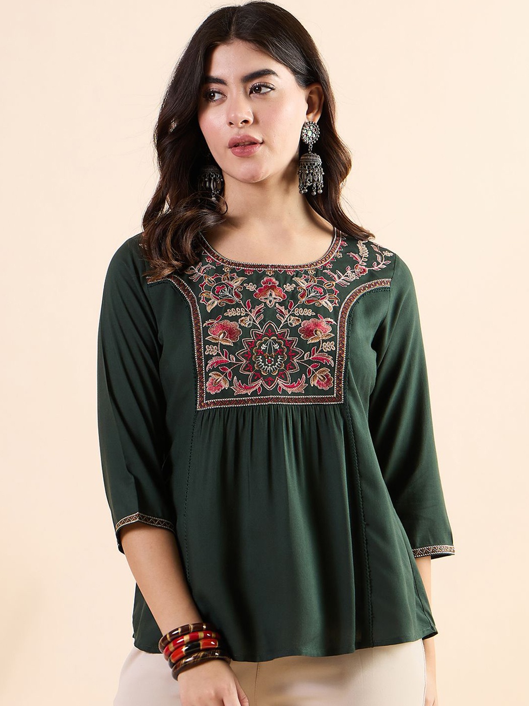 

Anouk Women Floral Printed Square Neck Top, Green