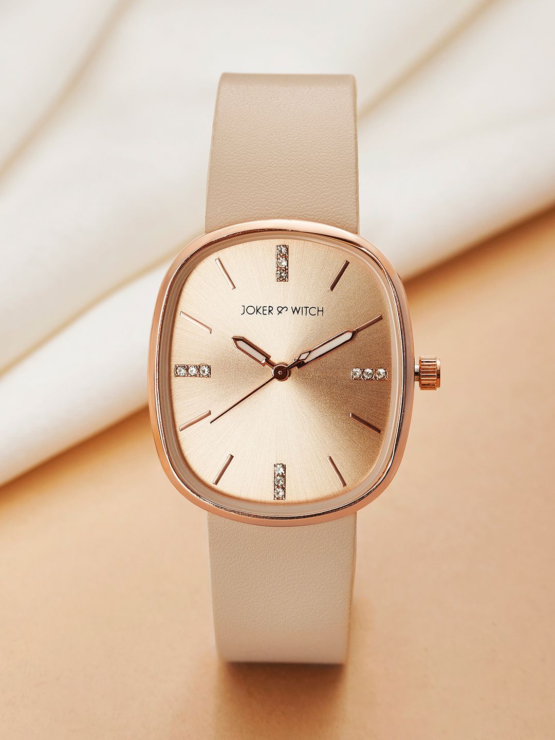 

JOKER & WITCH Women Embellished Dial & Leather Strap Analogue Watch AMWW906, Beige