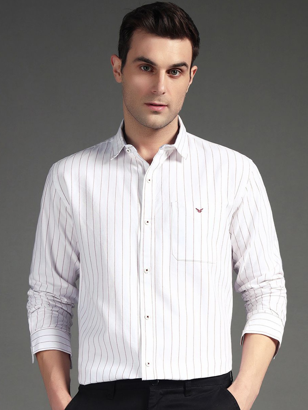 

SUI DHAGA Men India Slim Fit Spread Collar Vertical Striped Cotton Formal Shirt, Red