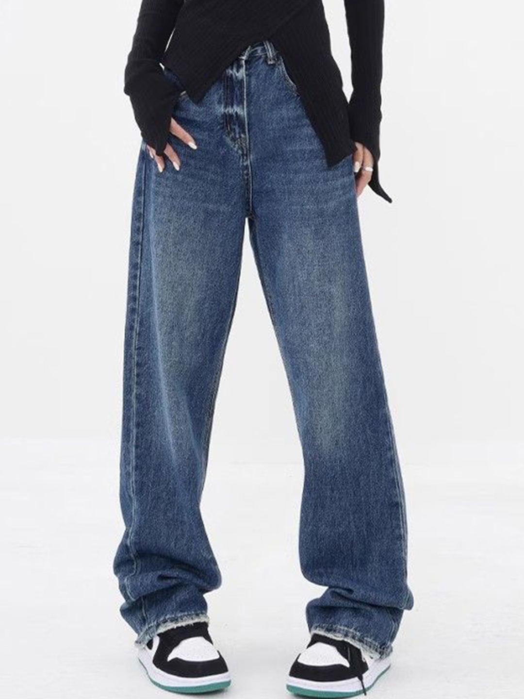 

DressBerry Women Straight Fit High-Rise Light Fade Jeans, Blue