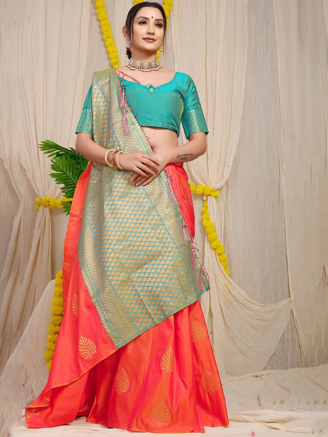 

Kandora Woven Design Zari Pure Silk Banarasi Saree, Orange