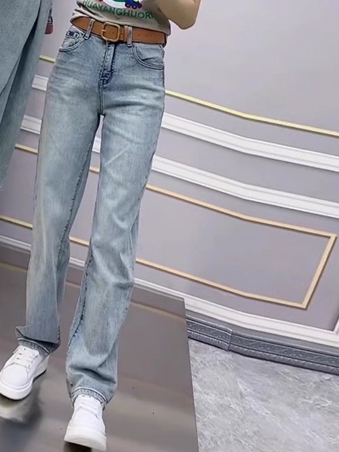 

DressBerry Women Cotton High-Rise Light Fade Jeans, Blue