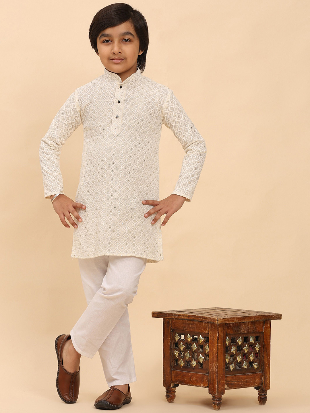 

Pro-Ethic STYLE DEVELOPER Boys Mandarin Collar Embroidered Pure Cotton Kurta With Trousers, Cream