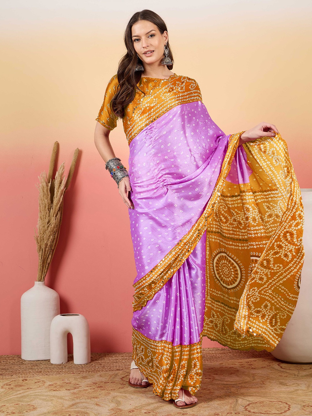 

Sangria Bandhani Printed Saree With Blouse Piece, Lavender