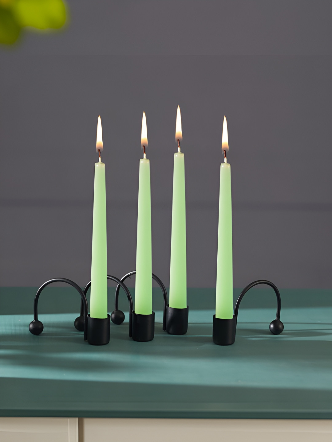 

Homspurts Black 4 Pieces Metal Candle Holders
