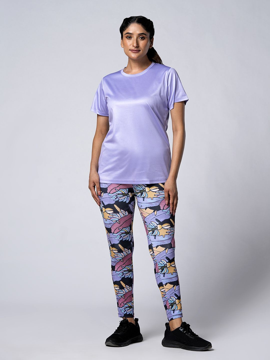 

UMILDO Round Neck T-shirt With Tights, Lavender